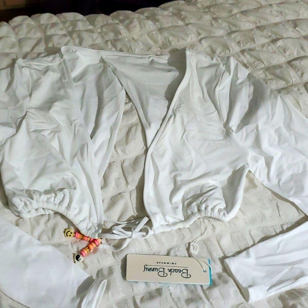 Beach Bunny swim rash guard cover up white medium